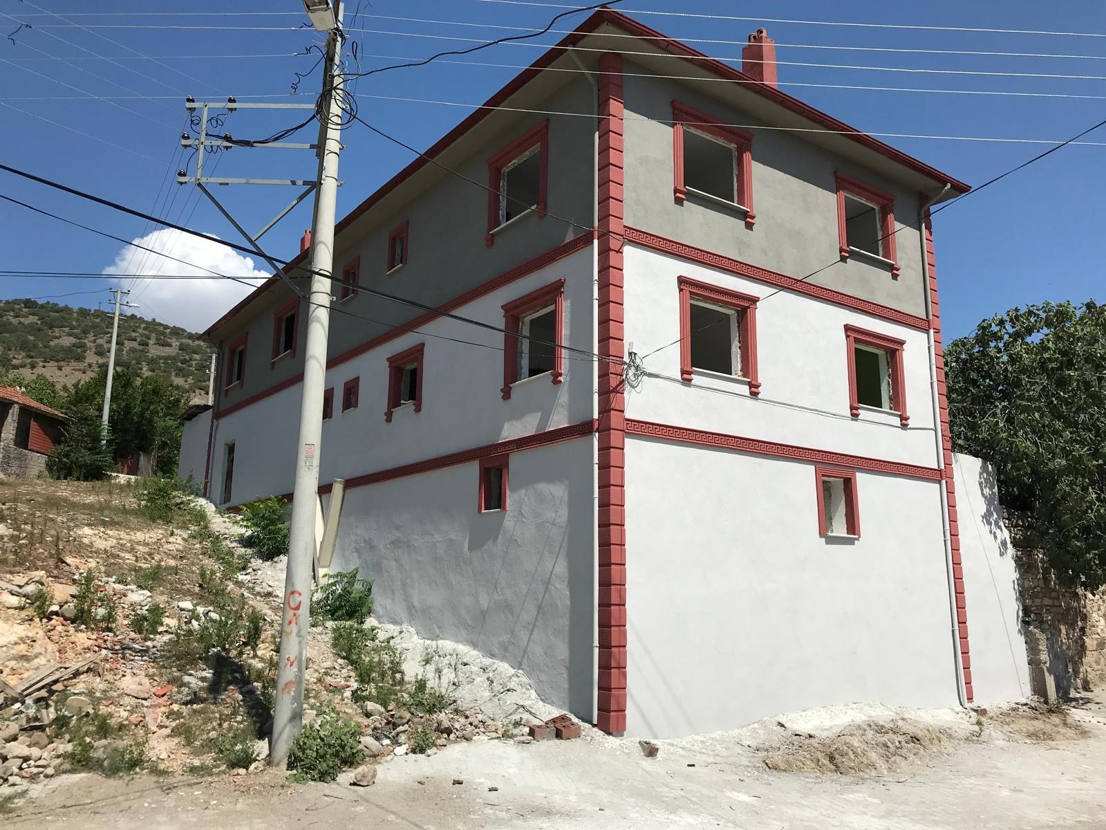 Dış cephede tamamlanan değişim. Uygulama sonrası.